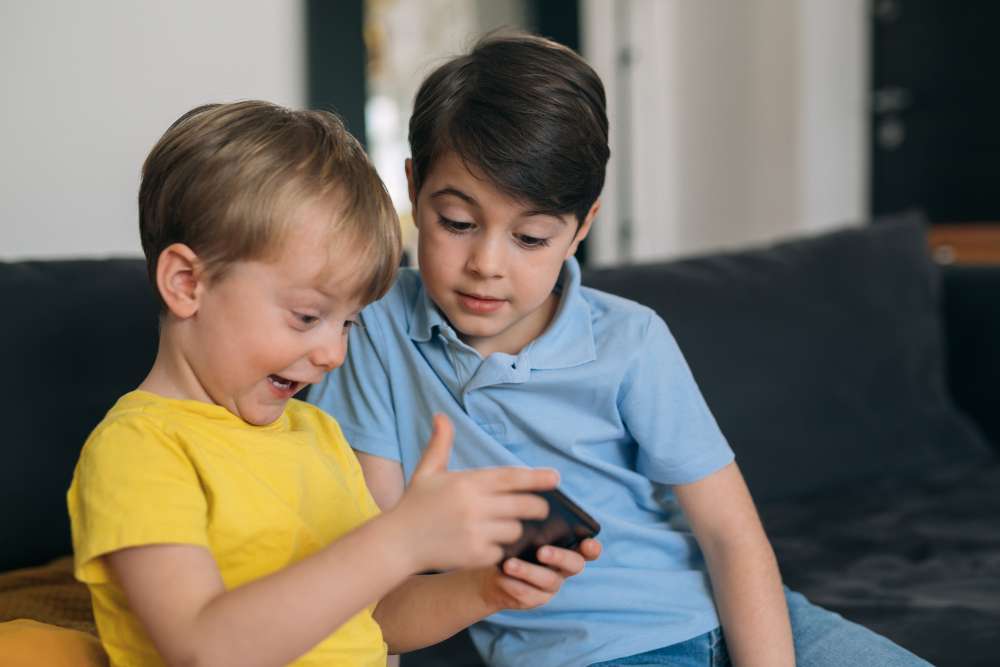 Apakah Permainan Game Minecraft Aman Untuk Dimainkan Anak Kecil
