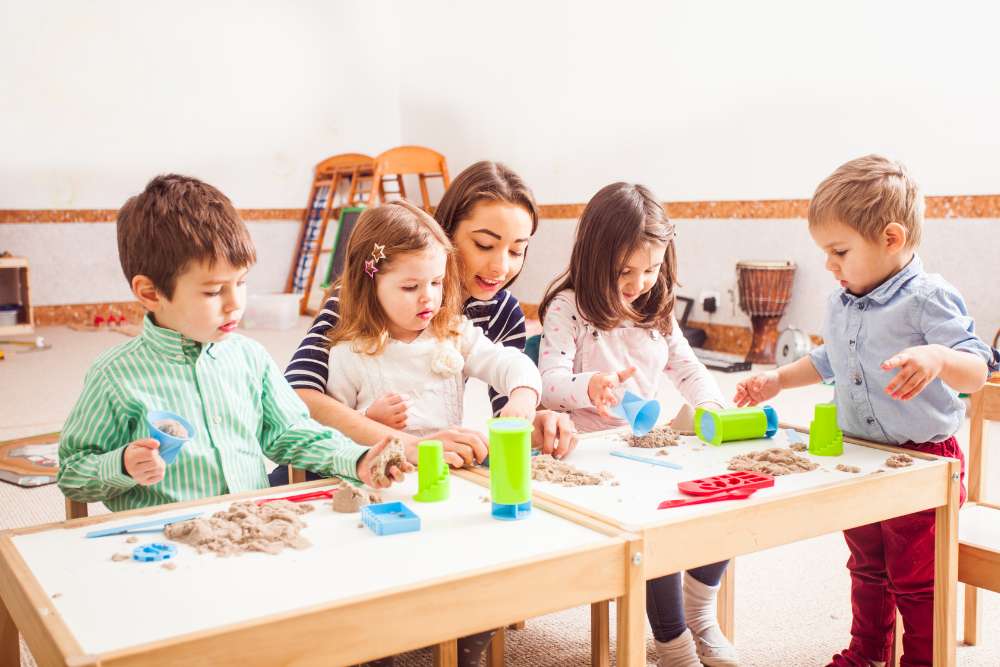 Kelebihan Kekurangan Daycare Yang Perlu Diketahui Orang Tua